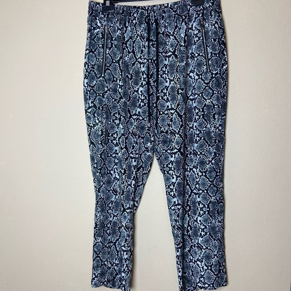 DKNY • Snake-Print Drawstring Pants - Picture 2 of 8